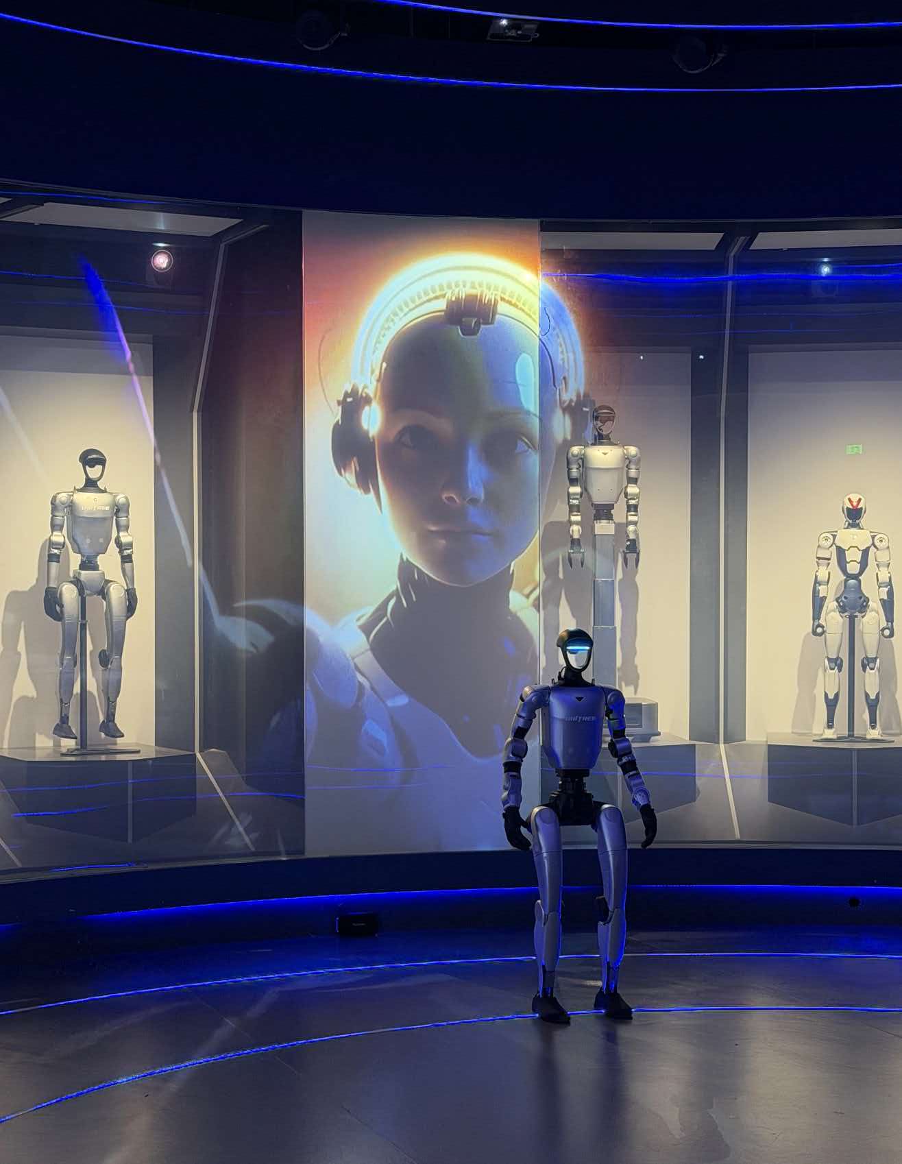 Hangzhou Tech Tour: AI Robots, Self-driving Cars & Alibaba Headquarters