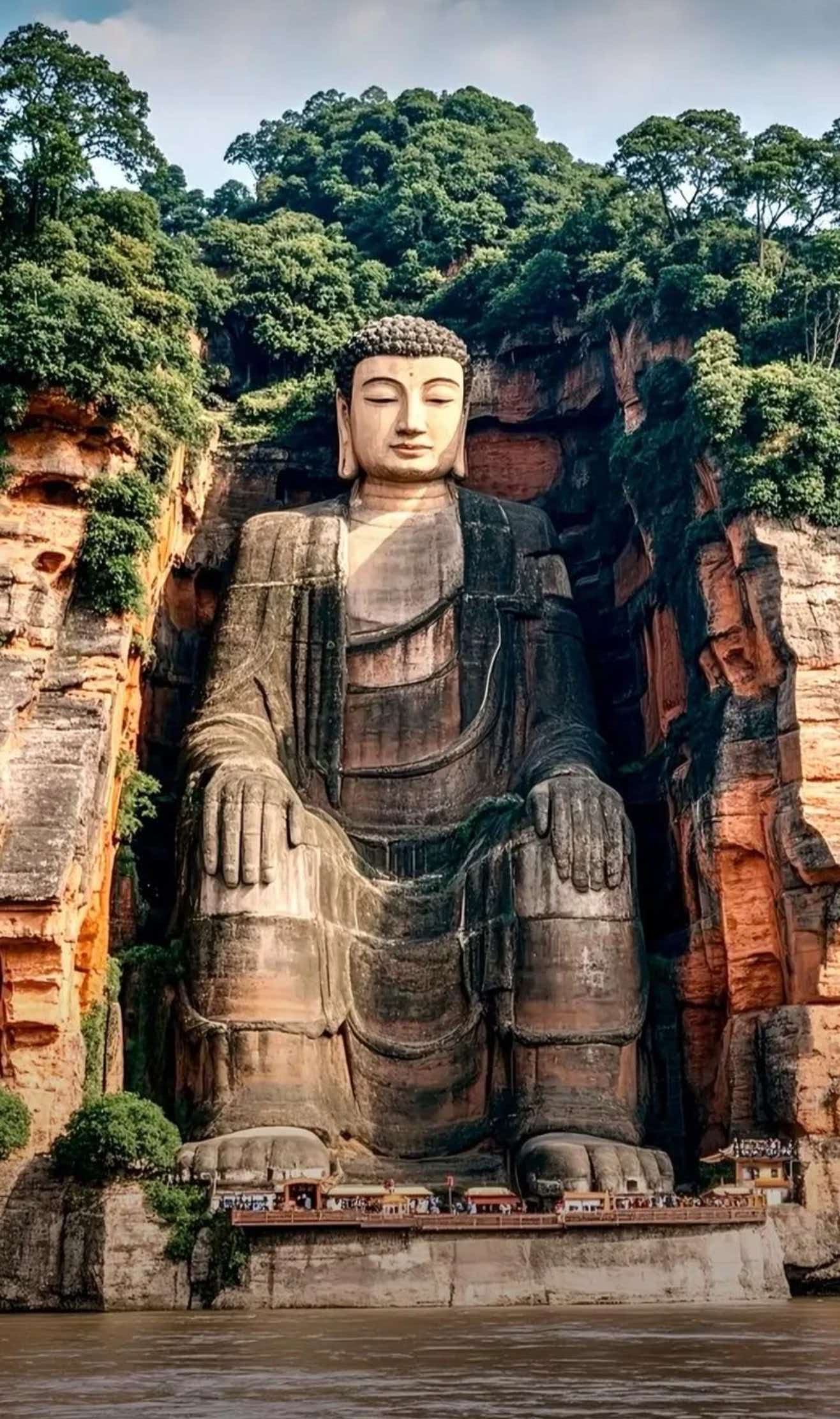 One day tour of Leshan Giant Buddha Scenic Area starting from Chengdu