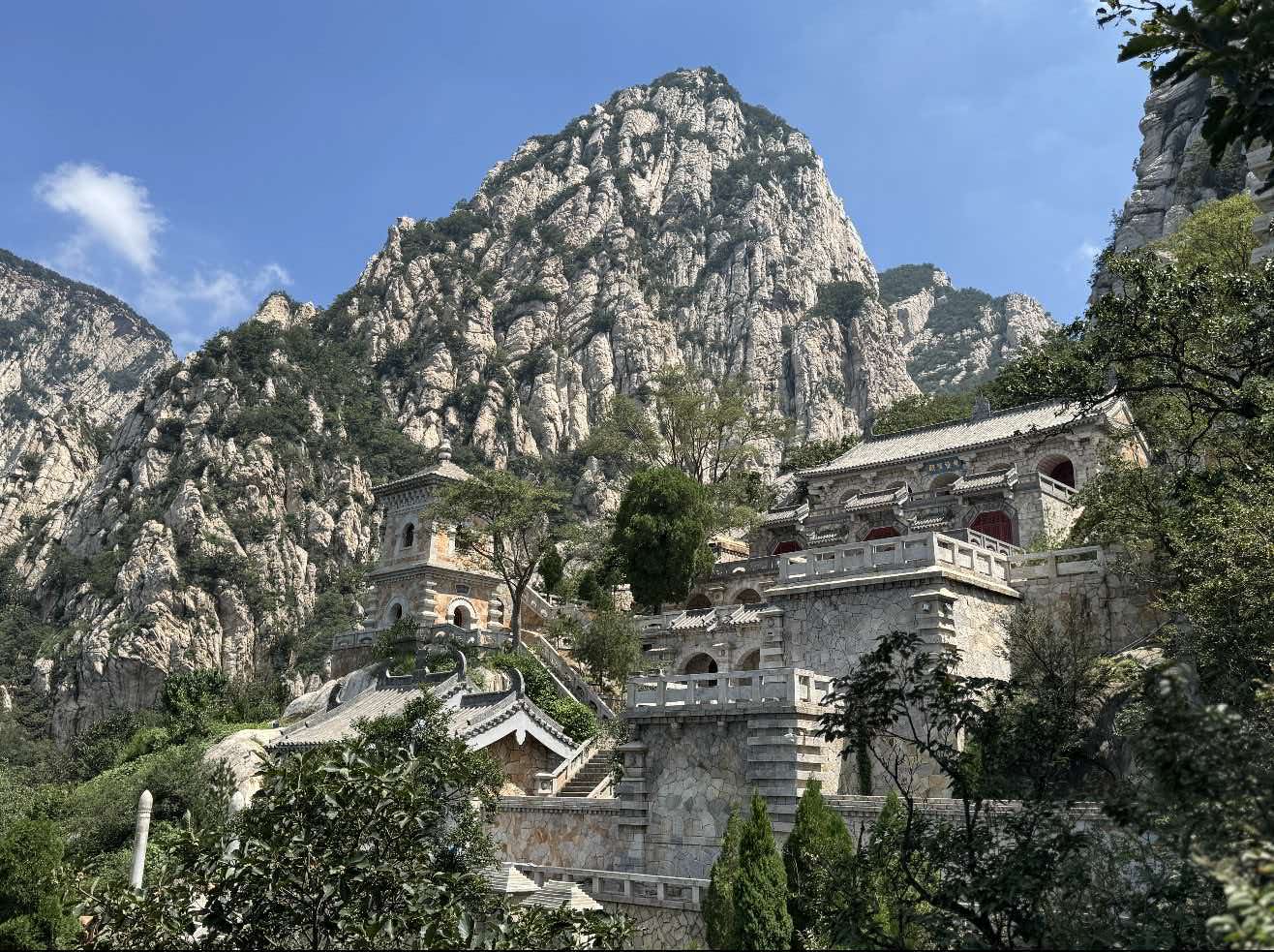 Journey of Three Religions Integration in Zhongyue Songshan Shaolin Scenic Area